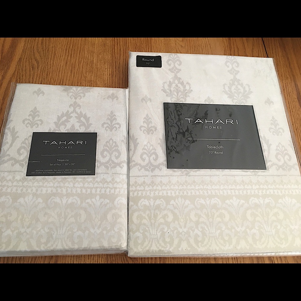 Talarahi Tablecloth and Matching Napkins